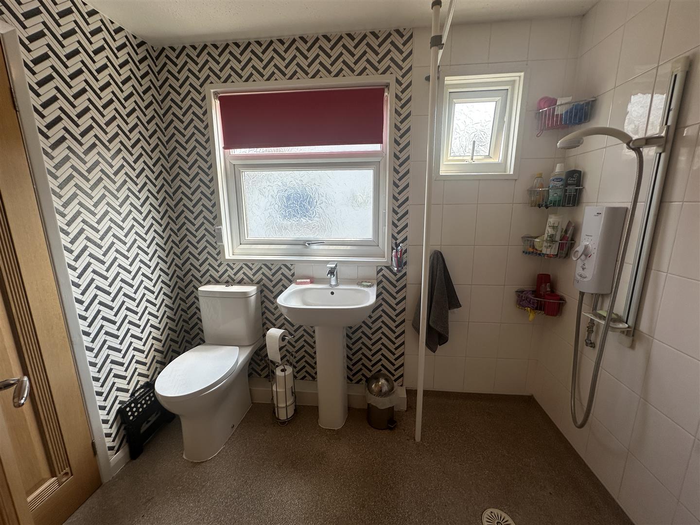 Fleetwood Drive, Banks